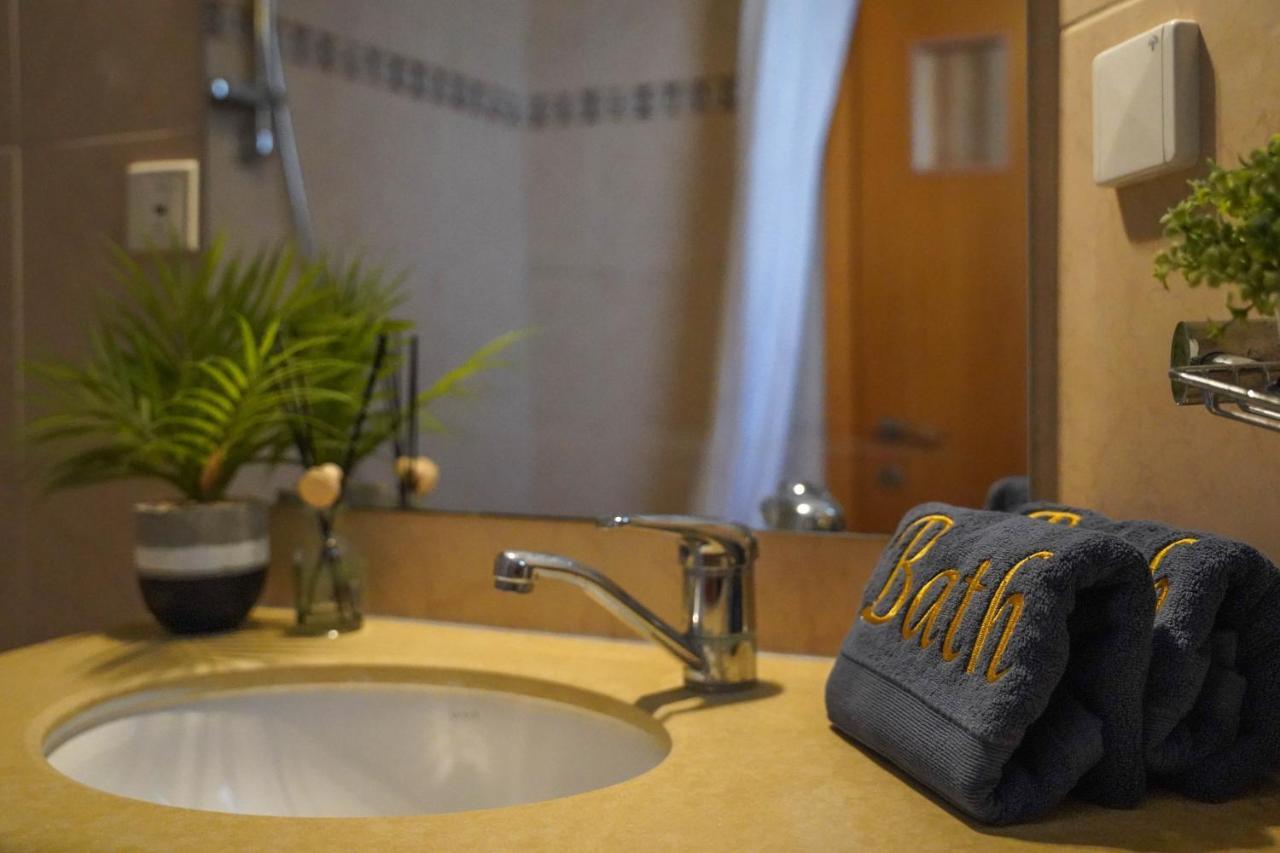 Two Bed Room Apartment 5 Min Walk To The Beach Eilat Ngoại thất bức ảnh